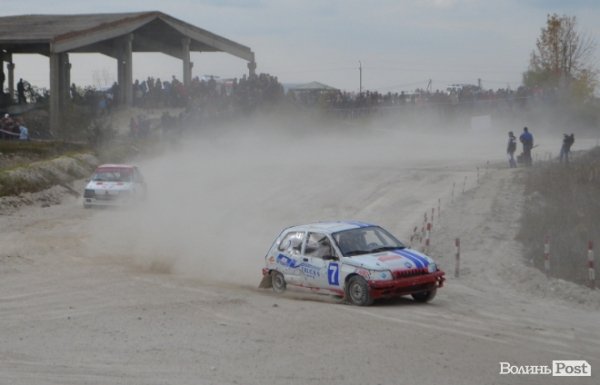 Під Луцьком змагалися автогонщики. ФОТО