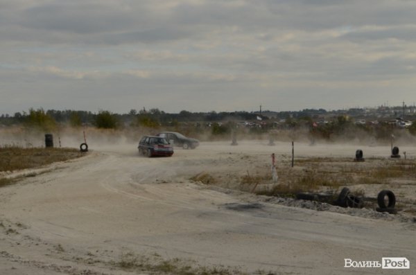Під Луцьком змагалися автогонщики. ФОТО