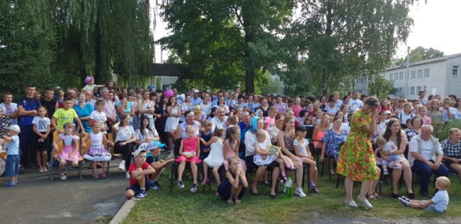 Концерт, розіграші та розваги: волинські села Річиця та Гута відгуляли свій день. ФОТО 