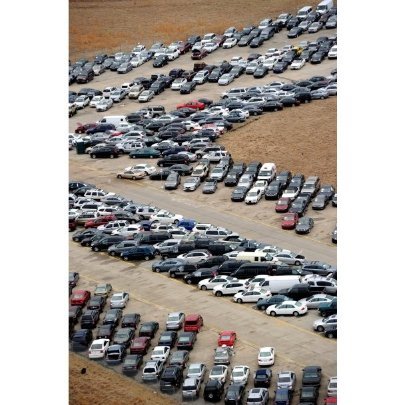 Після урагану у США з'явився велетенський автоцвинтар. ФОТО