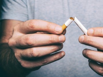 В Україні заборонять показувати фільми, в яких курять