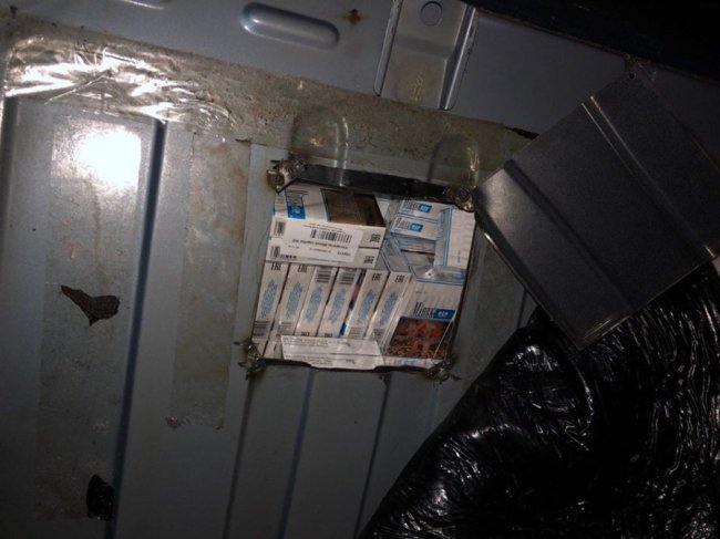 На Волині білорус позбувся автівки через контрабандне куриво. ФОТО