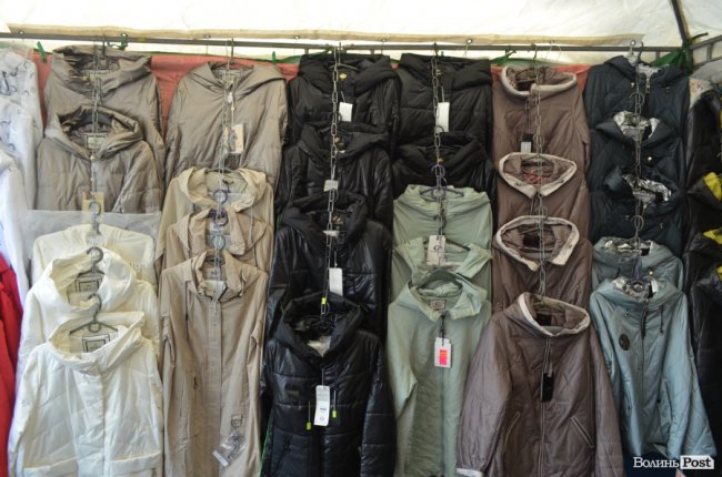 Місце для вигідного шопінгу: у Луцьку відкрився Харківський ярмарок*