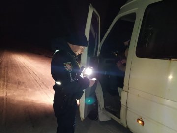 У місті на Волині на вихідних затримали п'яних водіїв та злочинця, який був у розшуку. ФОТО