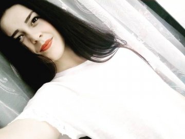 Юній волинянці, яка сильно постраждала у аварії, потрібні кошти на пластину