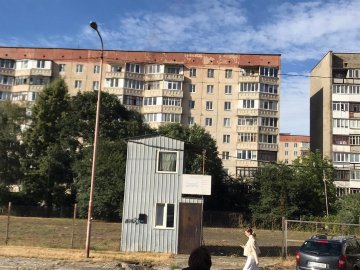 У Луцьку на проспекті Соборності  горить квартира. ФОТО