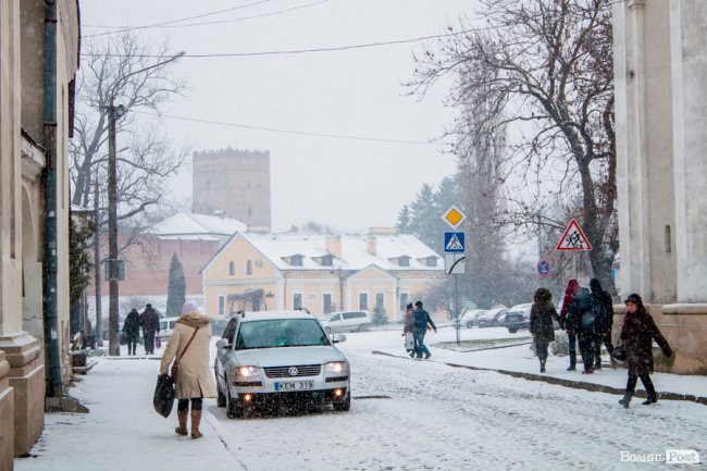 Засніжений Луцьк. ФОТОРЕПОРТАЖ