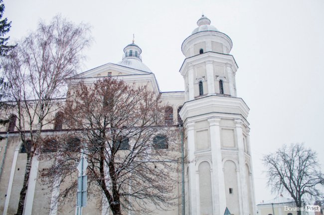 Засніжений Луцьк. ФОТОРЕПОРТАЖ