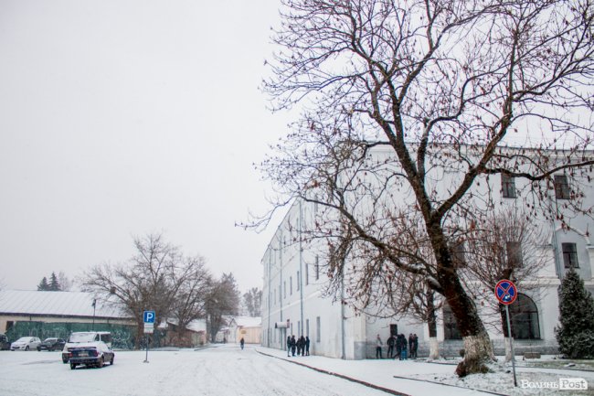 Засніжений Луцьк. ФОТОРЕПОРТАЖ
