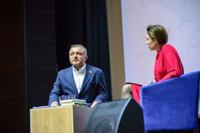 Про що лучани запитували в Андрія Покровського на відкритій зустрічі. ФОТО