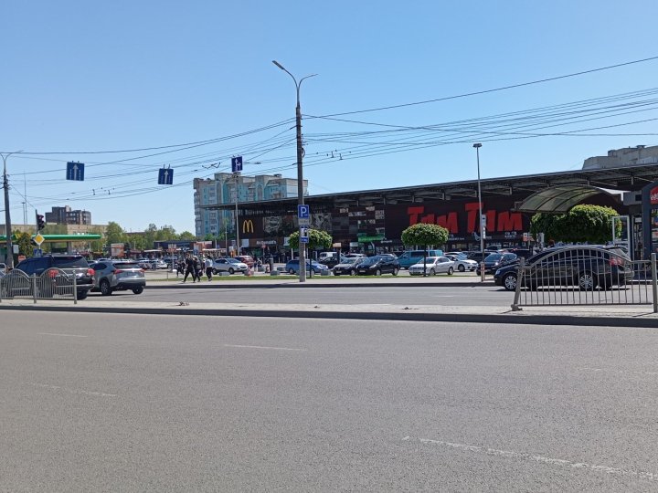 Суд вирішить, хто заплатить за ремонт огорожі біля «Там Таму» у Луцьку