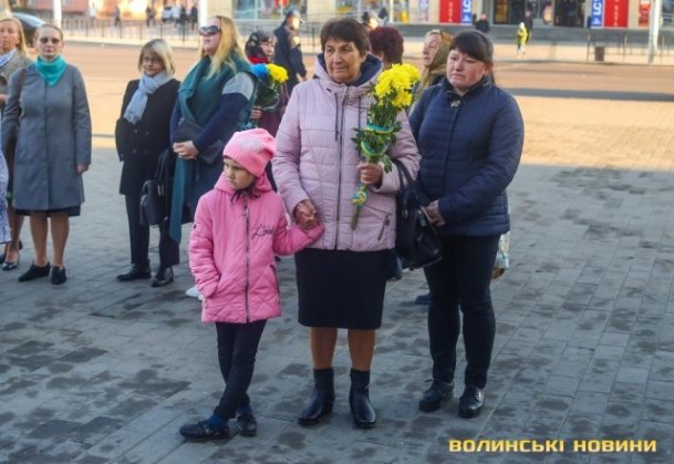 У Луцьку вшанували пам'ять про загиблих у війні на Сході України. ФОТО