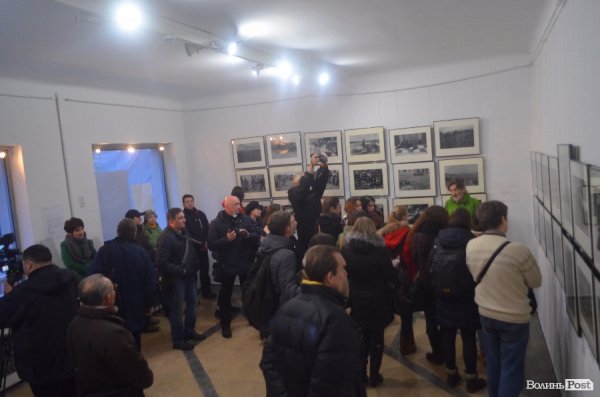 У Луцьку презентували виставку відомого фотографа-документаліста. ФОТО