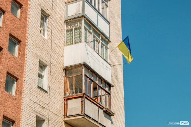 «Хто живе на ЛПЗ, тому у житті везе»: день на луцькому районі контрастів. ФОТО