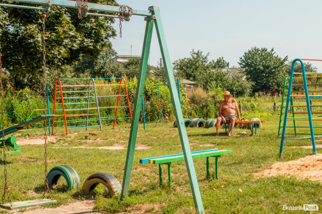 «Хто живе на ЛПЗ, тому у житті везе»: день на луцькому районі контрастів. ФОТО