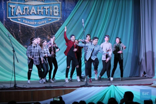 Від репу до математики: які таланти демонстрували на конкурсі у Володимирі. ФОТО