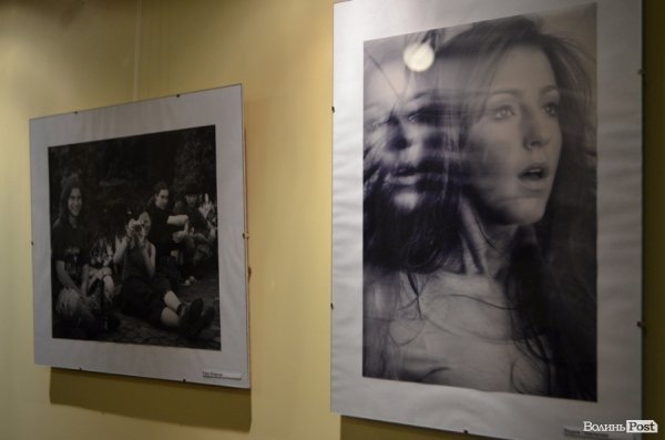 Справа - фото Вадима Павлосюка