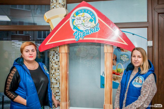 Смачні подарунки та знижки: міні-маркет «УгринівМолоко» відсвяткував дворіччя. ФОТО*