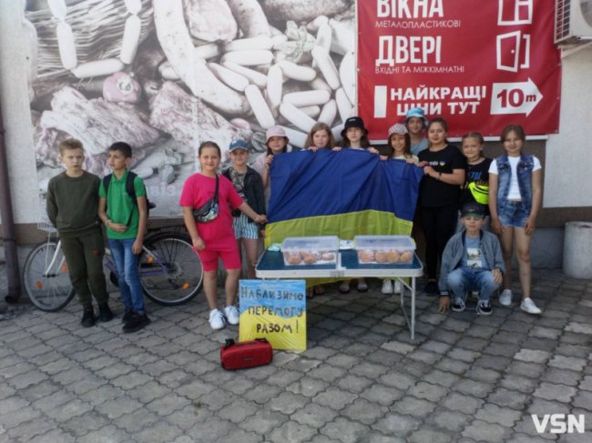 Юні волонтери з Волині, продаючи пончики, вторгували майже 800 тисяч гривень