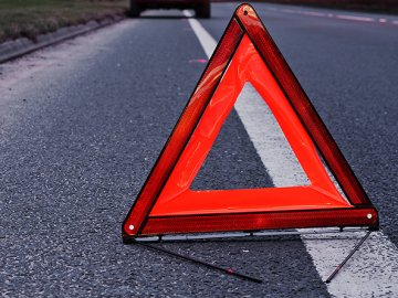 На Волині під колеса автомобіля потрапила 12-річна дівчинка