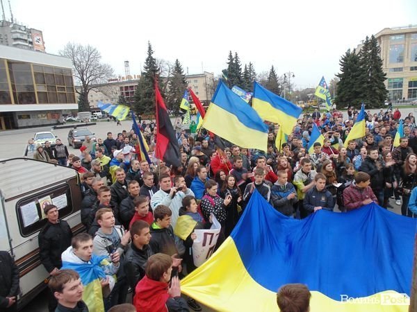 «Антипутінський» марш у Луцьку. ФОТО