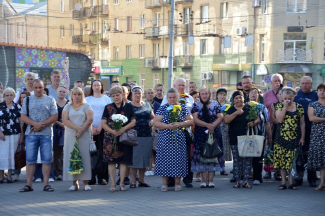 Вони назавжди в наших серцях: у Луцьку вшанували пам’ять загиблих Героїв. ФОТО