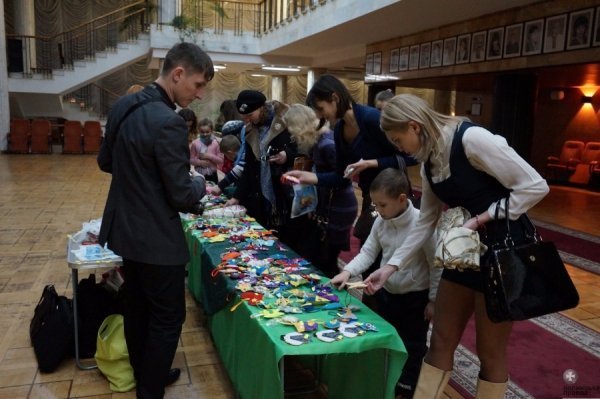 У Луцьку невиліковно хворим діткам допомагав «Олє Лукойє». ФОТО