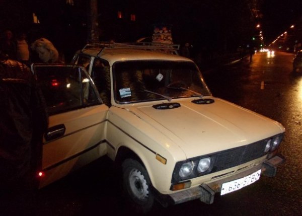 Нічна аварія в Луцьку: «БМВ» на шаленій швидкості врізалося в  «Жигулі». ФОТО