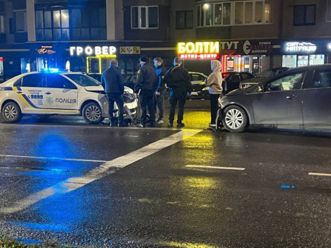 Луцьку сталася аварія за участі 5 автівок, утворилися затори. ФОТО