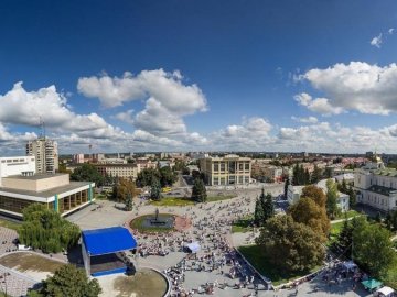 Коли у Луцьку відбудеться грандіозний арт-променад, який перенесли через дощ