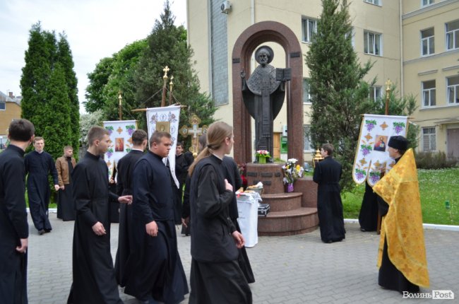 У Луцьку хресною ходою пройшли прихильники церкви Московського патріархату. ФОТО