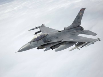 F-16 для України: перші пілоти завершили базову підготовку 