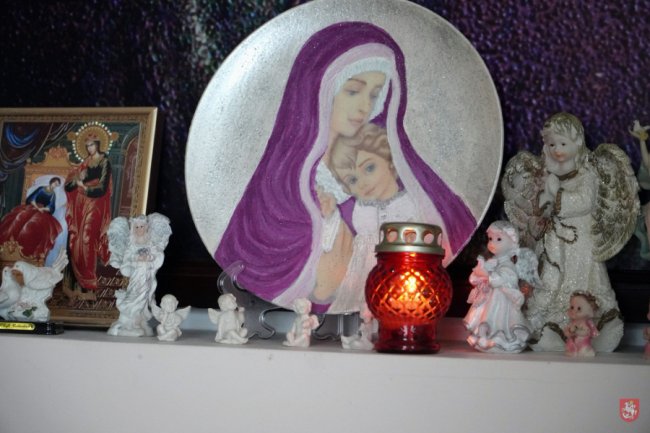 У Володимир привезли Вифлеємський вогонь миру: його передадуть військовим. ФОТО