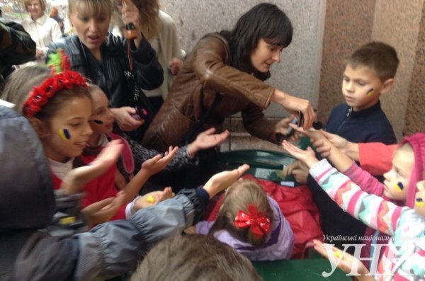 У Києві відбулася акція, присвячена Дню Миру. ФОТО