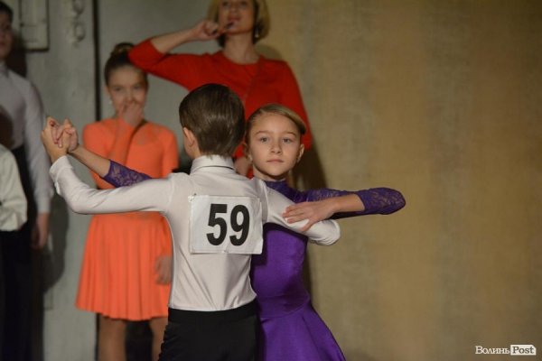 Луцьку сцену запалювали «різдвяні зірочки». ФОТО. ВІДЕО