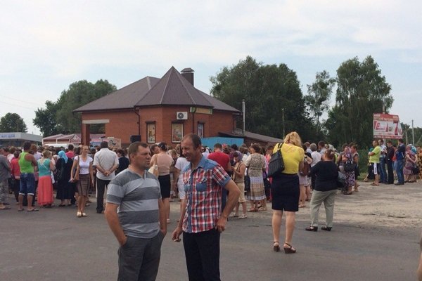 На Волині родичі військових два дні блокують міжнародну трасу. ДОПОВНЕНО   