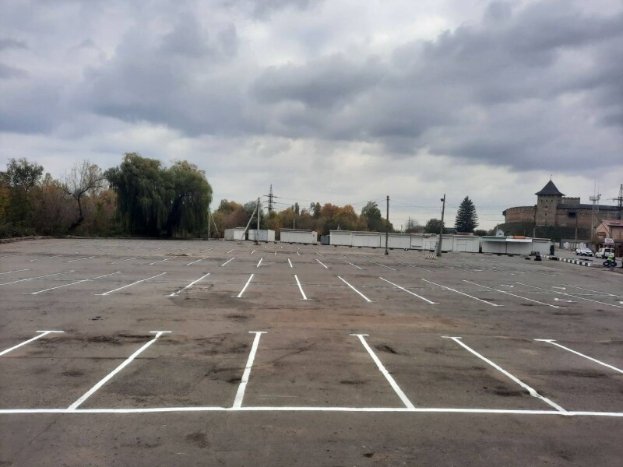 У Луцьку від завтра, 12 травня, біля Старого ринку запрацює платна парковка