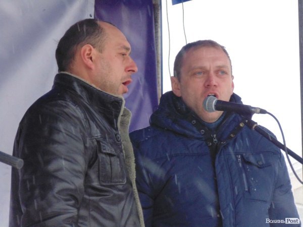 Віче на луцькому Євромайдані. ФОТО