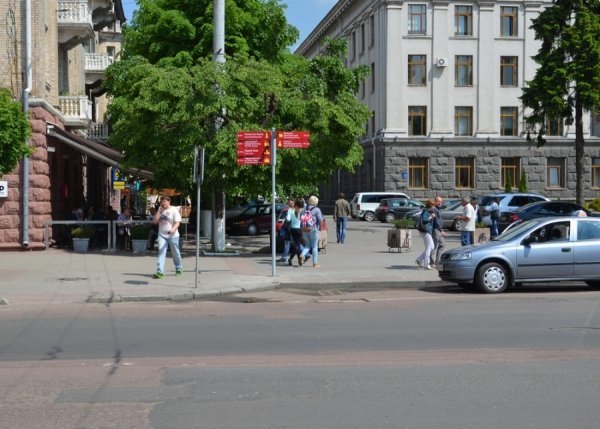 У Луцьку встановлюють знаки для туристів. ФОТО