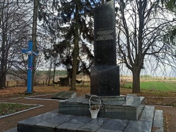  У селі на Волині вшанували пам'ять розстріляних німецькими окупантами місцевих жителів. ФОТО