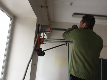 У школах Володимира встановлюють апарати для очищення повітря