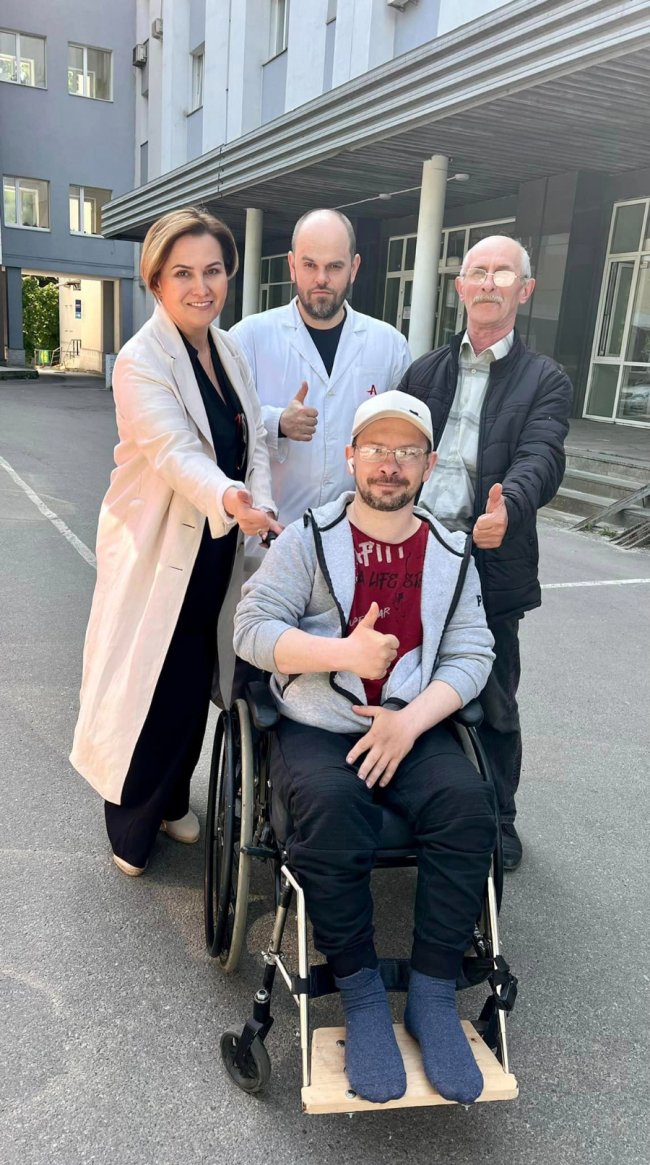 Операція тривала 9 годин: лікарі вивели бійця з Волині зі стану повної нерухомості