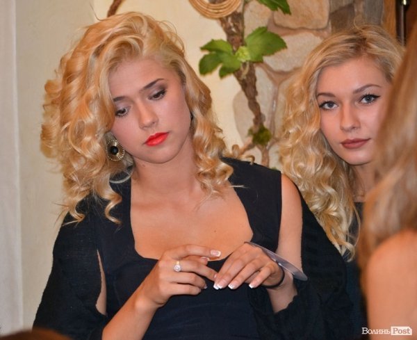 Як дівчата готуються до конкурсу «Міс Принцеса України». ФОТО