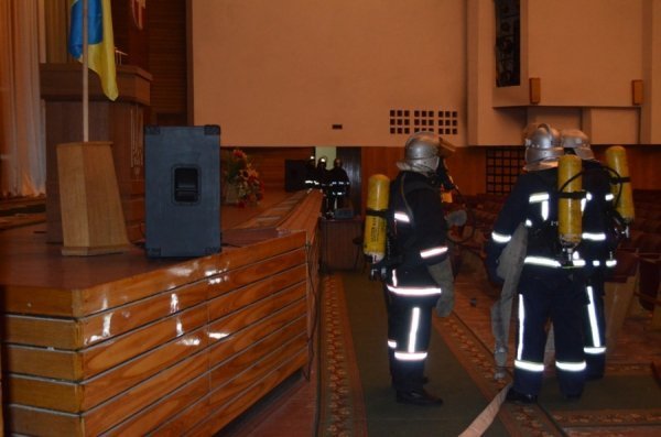 У СНУ ‒ умовна пожежа. ФОТО. ВІДЕО