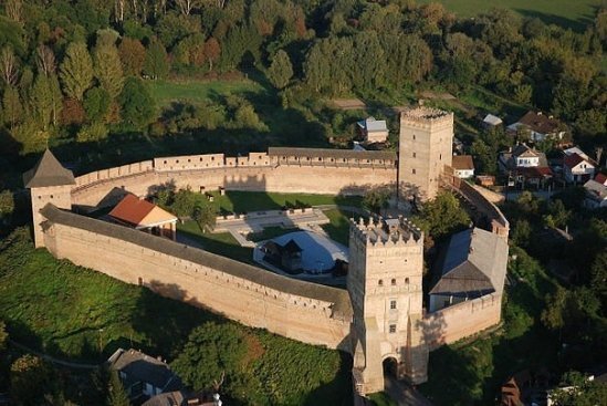 Фото Луцького замку з висоти пташиного польоту