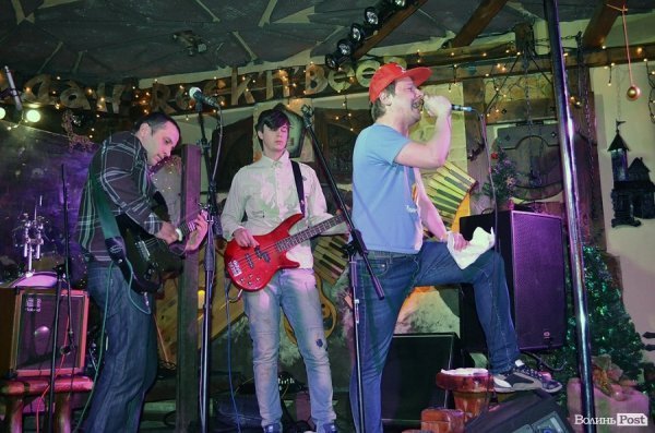Луцькі музиканти влаштували рок-вечорниці. ФОТО