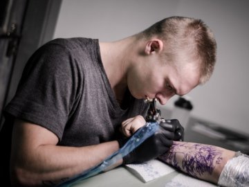 Тату на дівчатах це сексуально, – луцький майстер