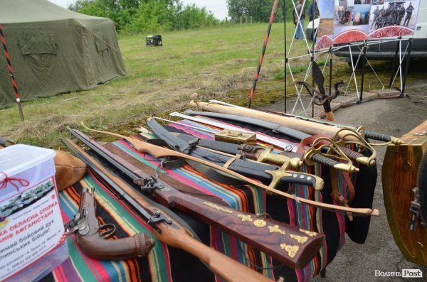 Лучанам показали шаблю, яку зробили 153 роки тому. ФОТО