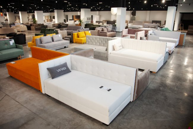 Луцьк!  Найбільший меблевий салон в області відкриють вже цієї неділі! Реклама.