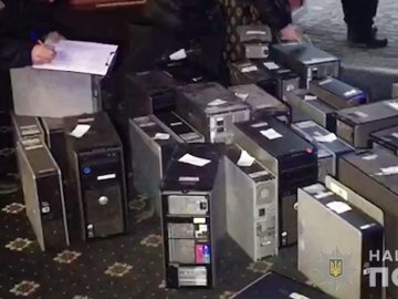 З ігрових закладів поліція вилучила обладнання на понад 51 мільйон 